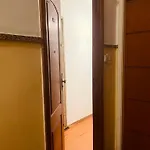 EXCELENTE QUARTO E SALA PARA até 5 PESSOAS POSTO 6 COPA